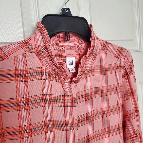 GAP Plaid Ruffle-Neck Blouse - Picture 4 of 7